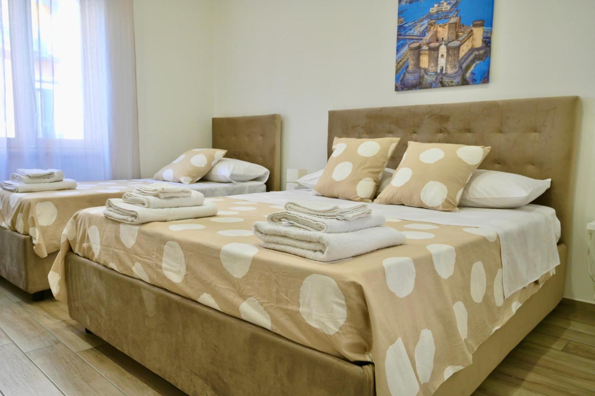 Apartment 11 Naples